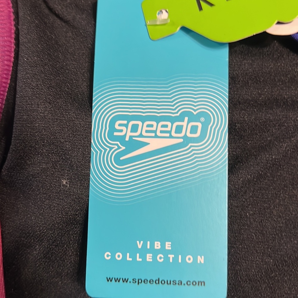 ✨NWT✨Speedo Swimsuit - Picture 6 of 9